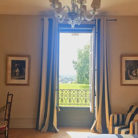 Bed & Breakfast Chateau Des Charmes Guereins