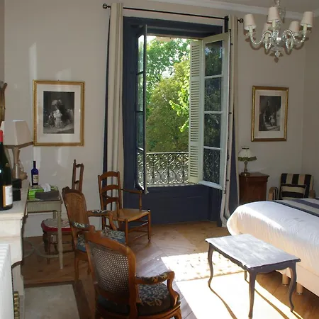 Chateau Des Charmes Guereins
