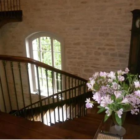 Chateau Des Charmes Bed & Breakfast