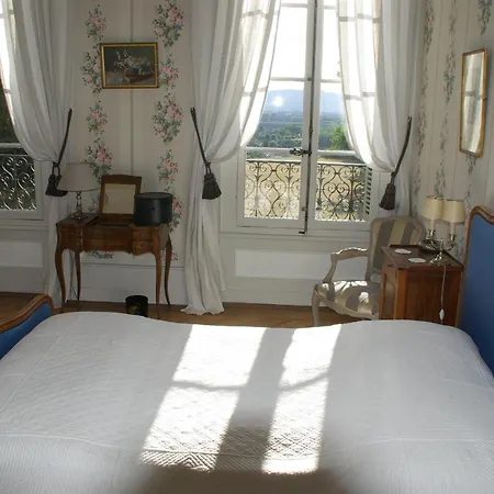 Chateau Des Charmes 3* Guereins